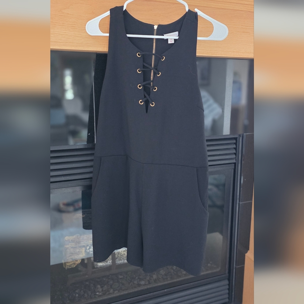 Xhilaration Black Top with Gold Zipper Romper Juniors Size Medium